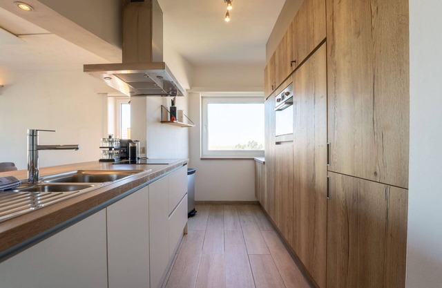 Lovely apartment for 8 guests with WIFI, TV and balcony