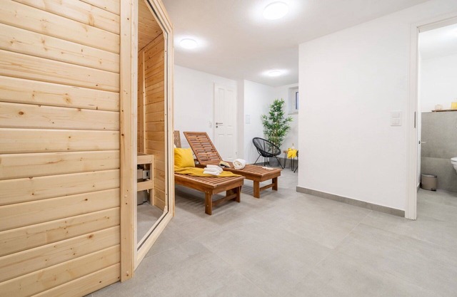 Lovely apartment for 4 people with WIFI, TV, pets allowed and parking