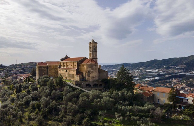 Lovely apartment for 4 guests with A/C, WIFI, TV, terrace, pets allowed and panoramic view