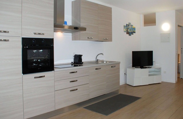 Lovely apartment for 4 guests with WIFI, A/C, pool, TV, panoramic view and parking