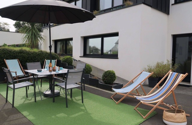 Lovely apartment for 4 guests with WIFI, TV, terrace and parking