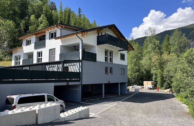 Lovely apartment for 4 guests with WIFI, TV, terrace and parking