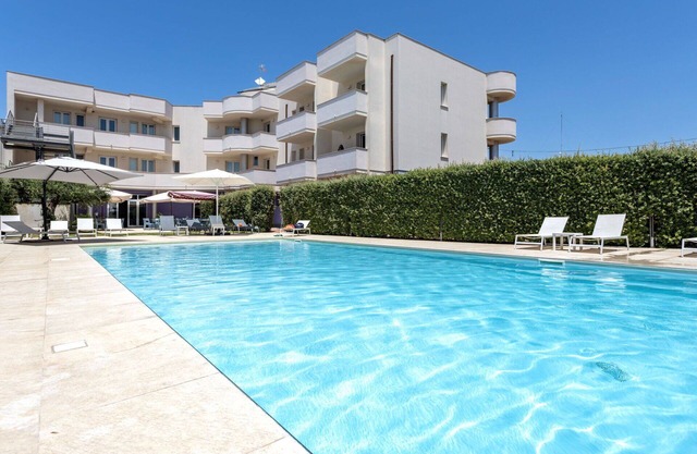 Lovely apartment for 4 guests with WIFI, A/C, pool, TV and balcony