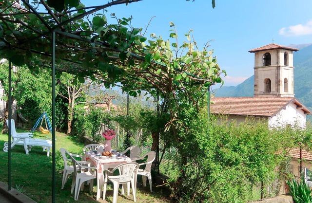 Lovely apartment for 6 people with WIFI, TV, patio and pets allowed