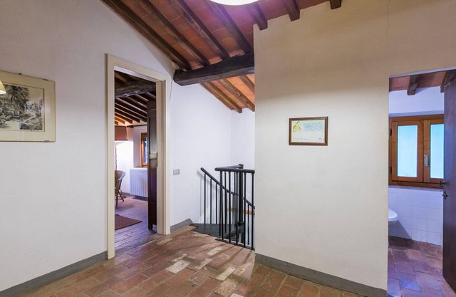 Lovely apartment for 7 guests with WIFI, pool, TV, patio, pets allowed and parking