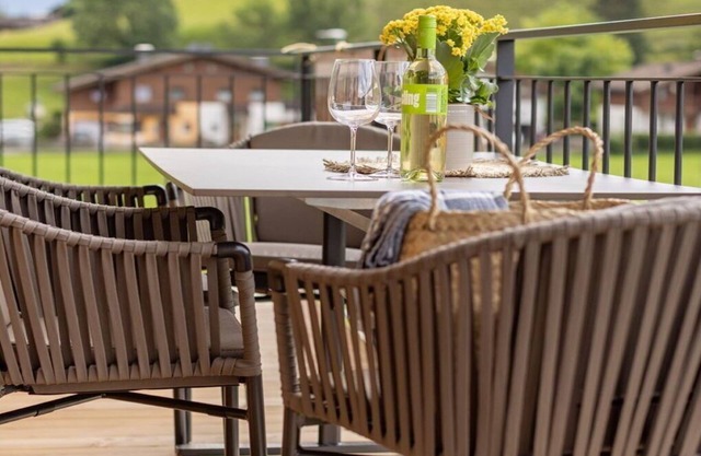 Lovely apartment for 4 people with WIFI, TV, balcony, pets allowed and panoramic view