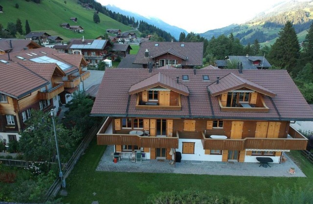Lovely apartment for 5 people with WIFI, TV and balcony