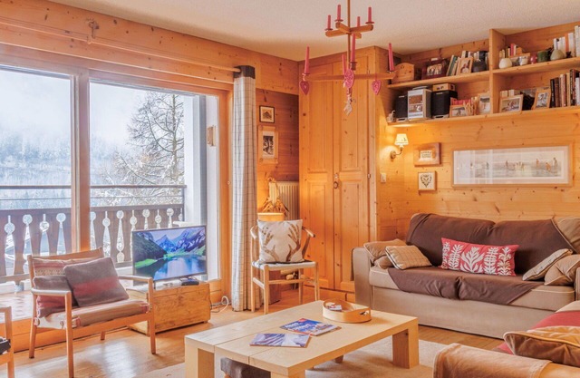 Lovely apartment for 4 guests with WIFI, TV, balcony, panoramic view and parking