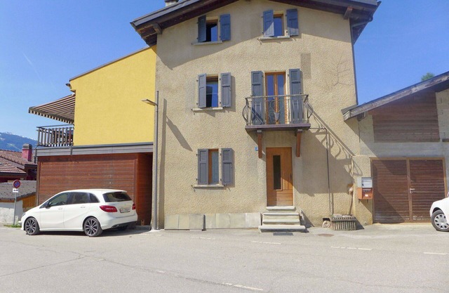 Lovely apartment for 6 guests with WIFI, TV, terrace and parking