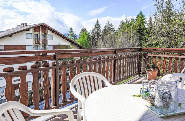 Lovely apartment for 5 people with WIFI, TV, balcony and parking