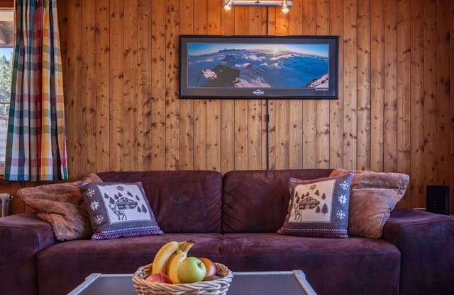 Lovely apartment for 6 people with WIFI, TV, balcony and parking