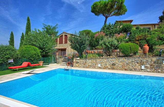 Lovely apartment for 2 people with A/C, WIFI, pool, TV and panoramic view