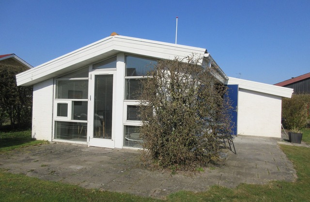 Lovely cottage with fjord views over the Limfjord and close to beach with jetty