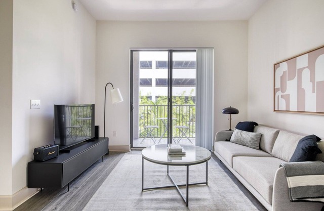 Lovely Doral 1 BR w/Gym & Pool, by Blueground