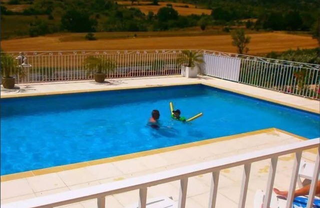 Lovely gîte in the south of the ardeche with large picnic area, bbq.