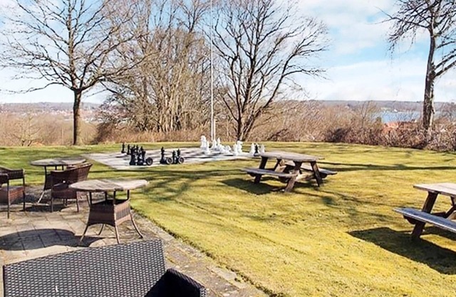 Lovely holiday home with garden