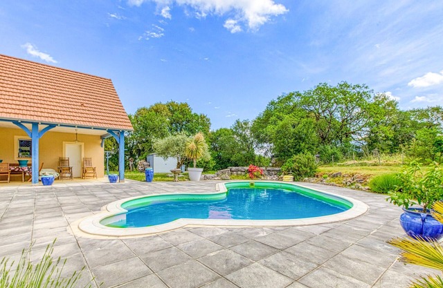 Lovely home in Autoire