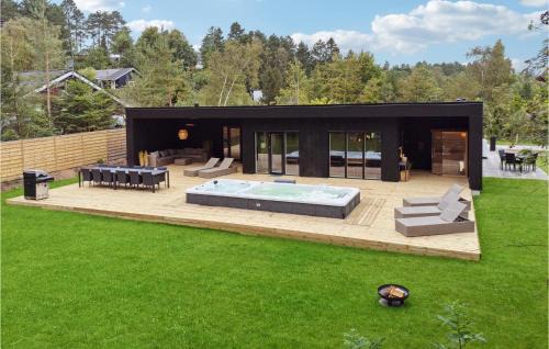 Lovely Home In Ebeltoft With Sauna