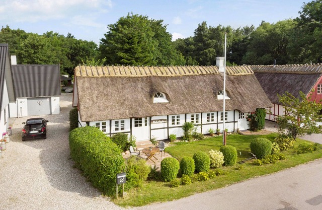 Lovely home in Faxe with WiFi