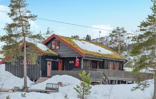 Lovely Home In Fossdal With Wifi