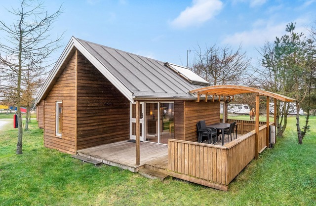 Lovely home in Hanstholm with WiFi