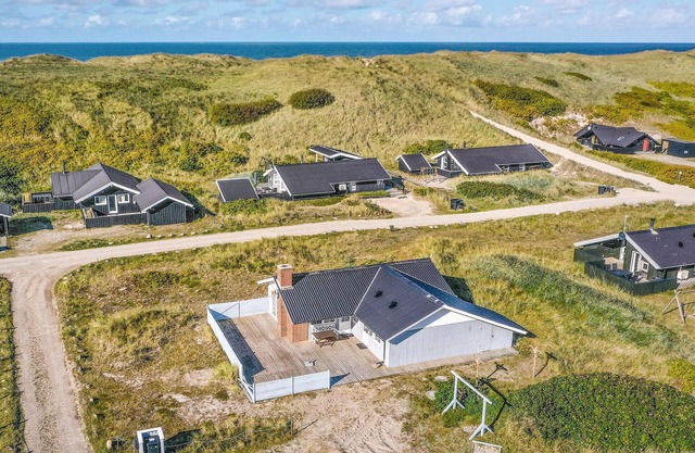 Lovely home in Hvide Sande with sauna