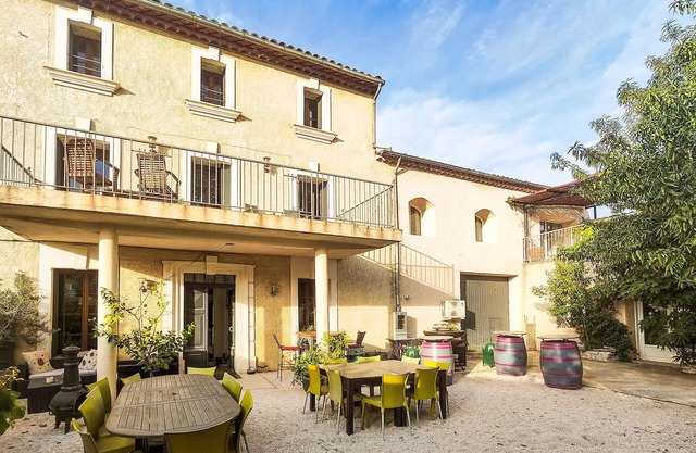 Lovely home in Montblanc