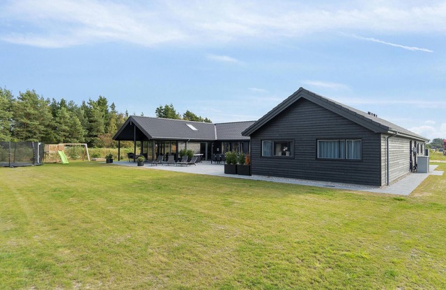 Lovely home in Nørre Nebel with sauna