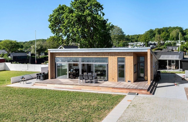 Lovely home in Sjølund with WiFi