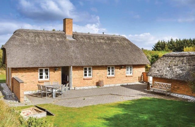 Lovely home in Ulfborg with sauna