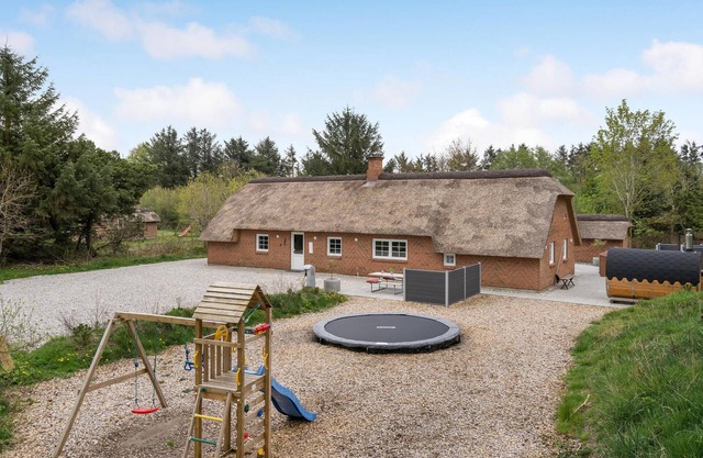 Lovely home in Ulfborg with sauna