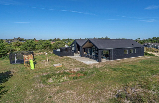 Lovely home in Vejers Strand with sauna
