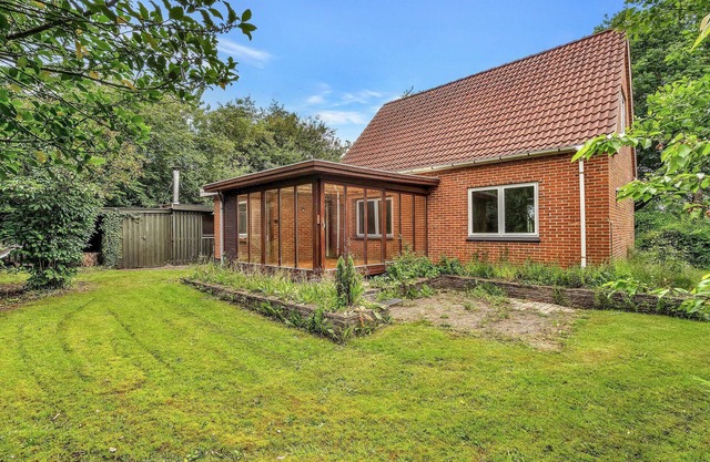 Lovely home in Vemb with house sea view