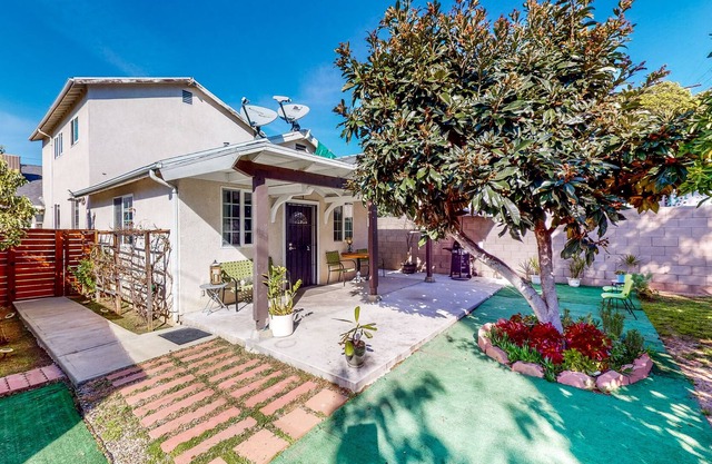 Lovely home with a private patio, grill, & AC