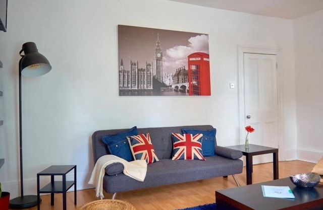 Lovely Leyton London Apartment