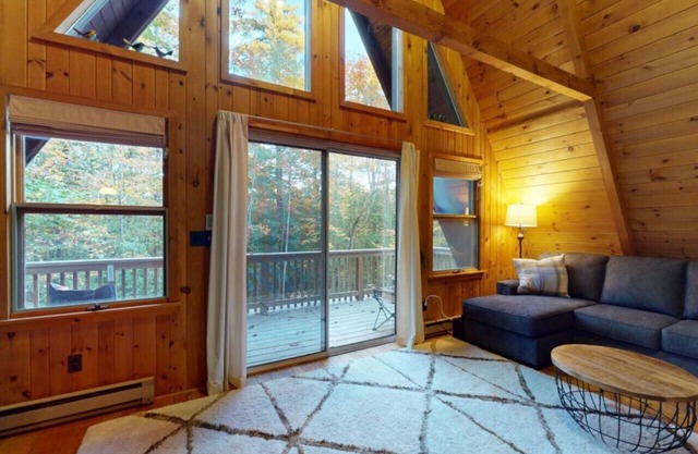Lovely Mountain Getaway for 6 in Ausable Acres