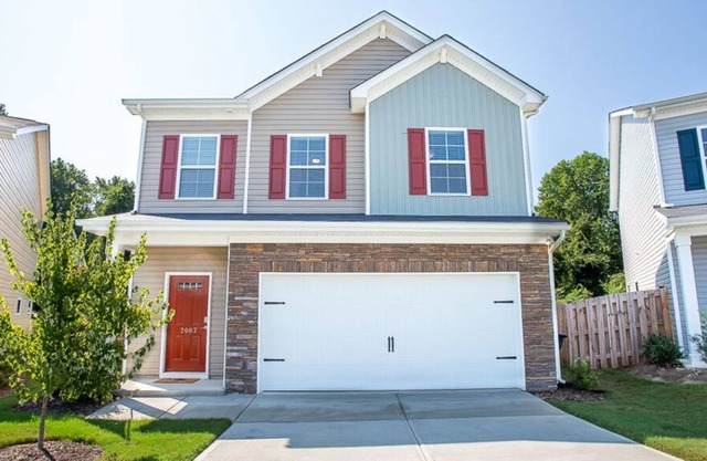 Lovely New Home Close to Everything
