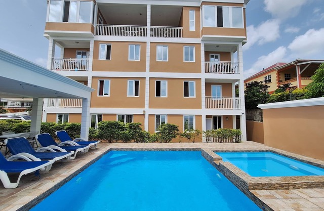 Lovely pool side 1 bedroom Apartment just 2 mins from Roseau