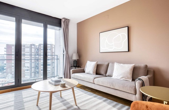 Lovely Sant Gervasi-Galvany del Poblenou 2BR w/Balcony, by Blueground
