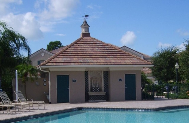 Lovely Sarasota Getaway: Palmer Ranch Gated Community, 2 bdrms, 2 baths