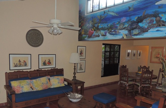 Lovely Spacious 2 Bedroom 2 Bath Home