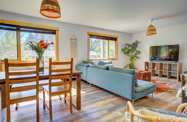 Lovely Spacious Home In Downtown White Salmon