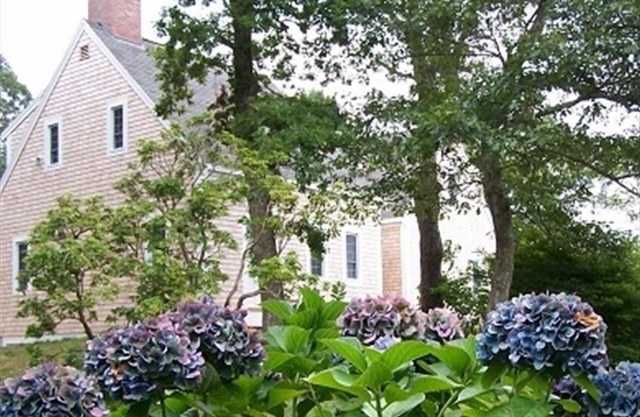 Lovely Stage Harbor Estate Guest House W/Private Beach to Use