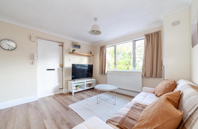 Lovely Studio Flat in Wimbledon w/Free Parking