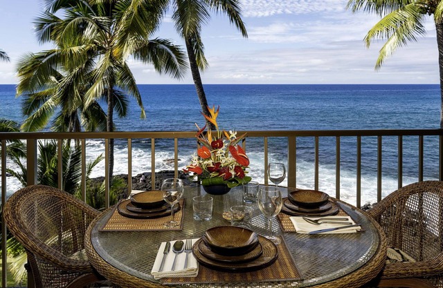 Lovely Updated Oceanfront Private Top Floor Condo Now with A/C!