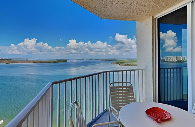 Lovers Key Resort by VTrips