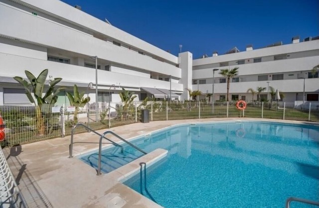 Luar Candor free parking by StayCare