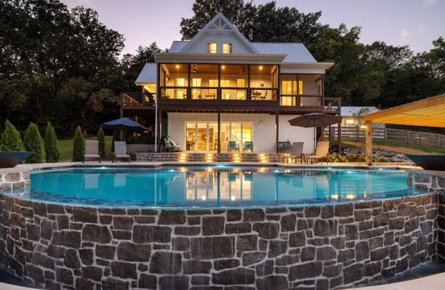 Lucky 13 Farms - Secluded Estate w/Heated Infinity Pool