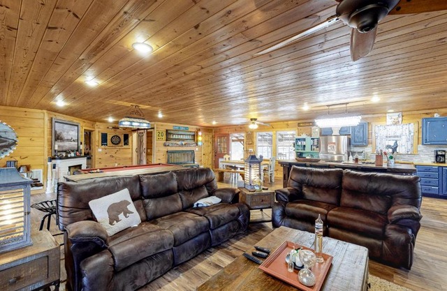 Lucky Clover Cabin