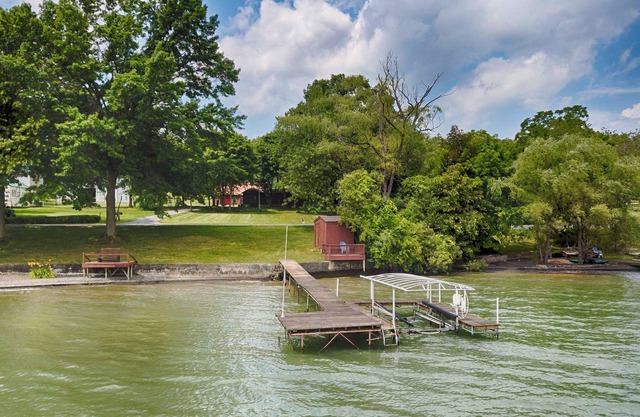 Lucky Stone Cottage - Quality Affordable Cayuga Lake Vacation